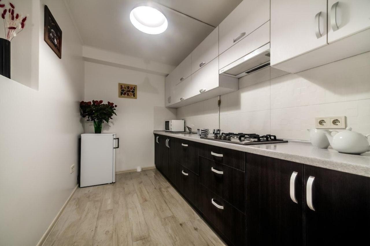 Apartments In Rynok Square Львів Екстер'єр фото